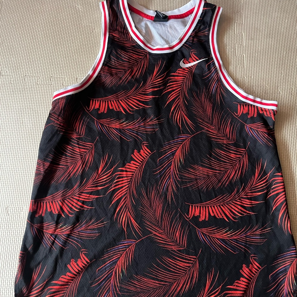 Nike Black and Red Feather Pattern Tank Top